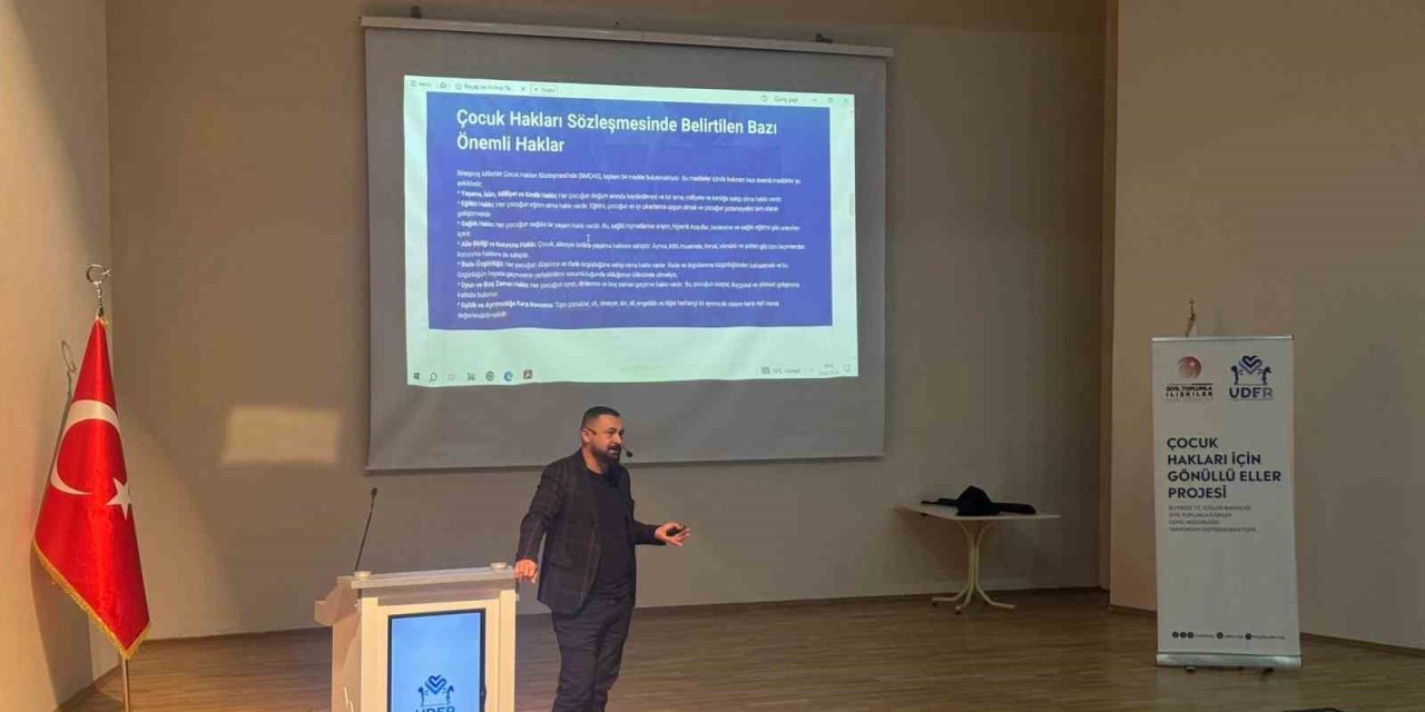 UDER, çocuk hakları konulu konferans düzenledi