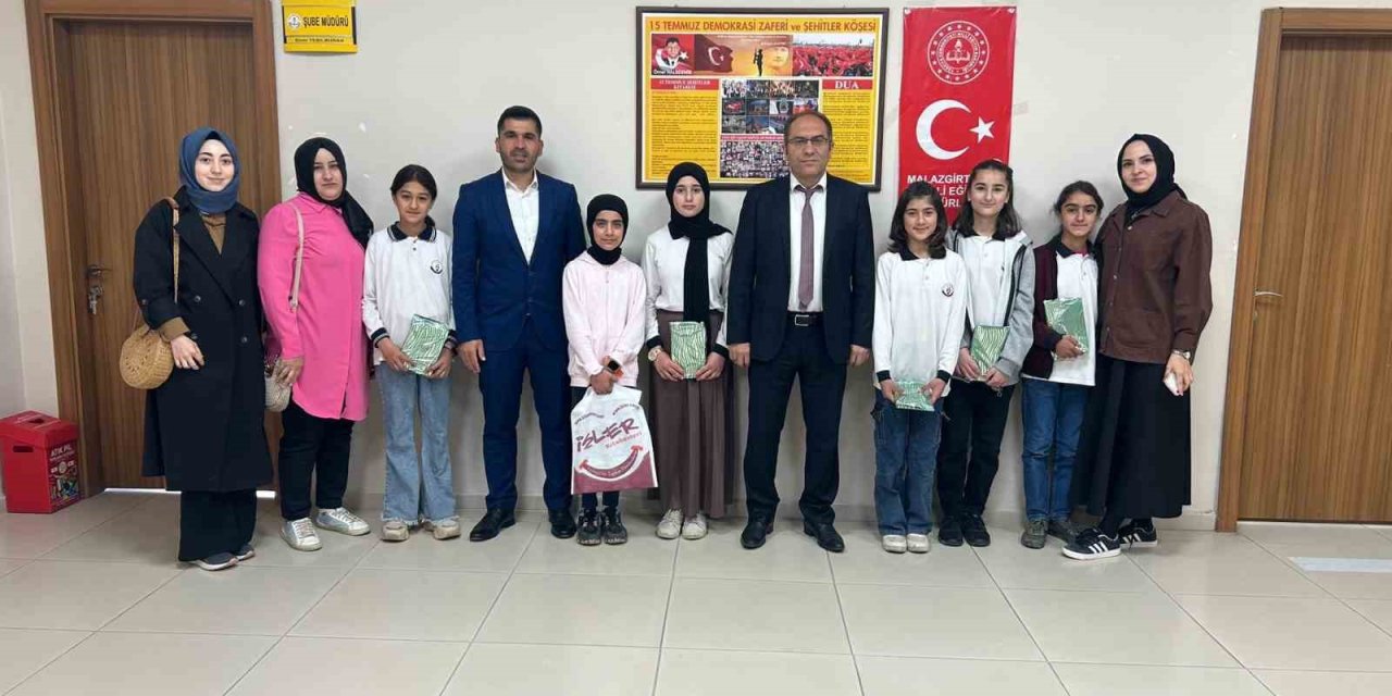 Alpaslan Kız İmam Hatip Lisesi öğrencilerinden büyük başarı