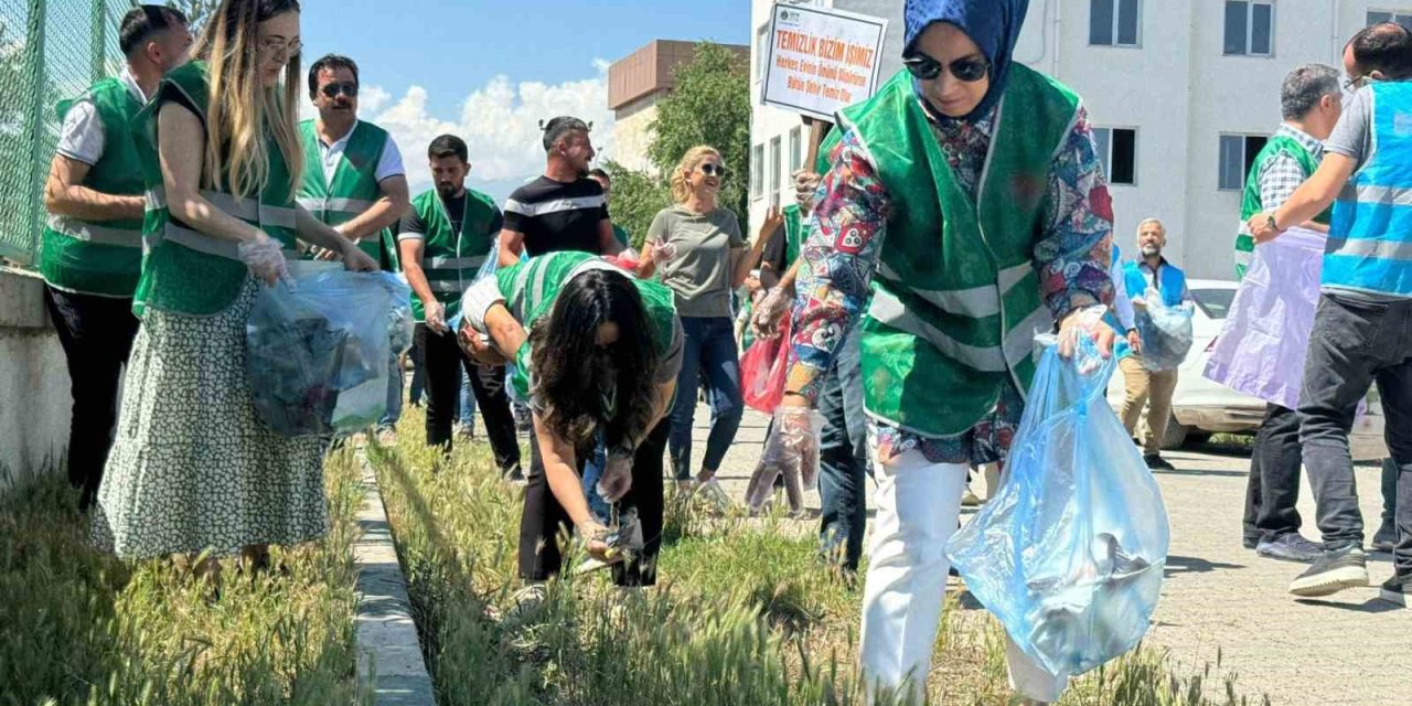 Iğdır’da 5 Haziran ‘Dünya Çevre Günü’ dolayısıyla çevre temizliği düzenlendi