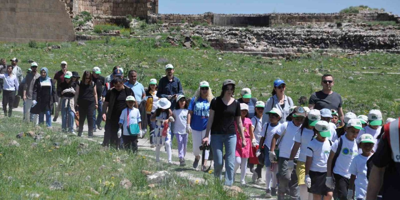 Kars Ani Ören Yeri’nde çevre günü etkinliği