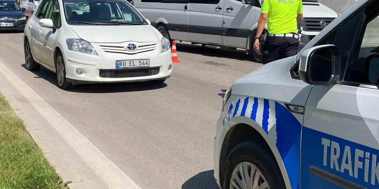 Elazığ’da otomobilin çarptığı yaya yaralandı