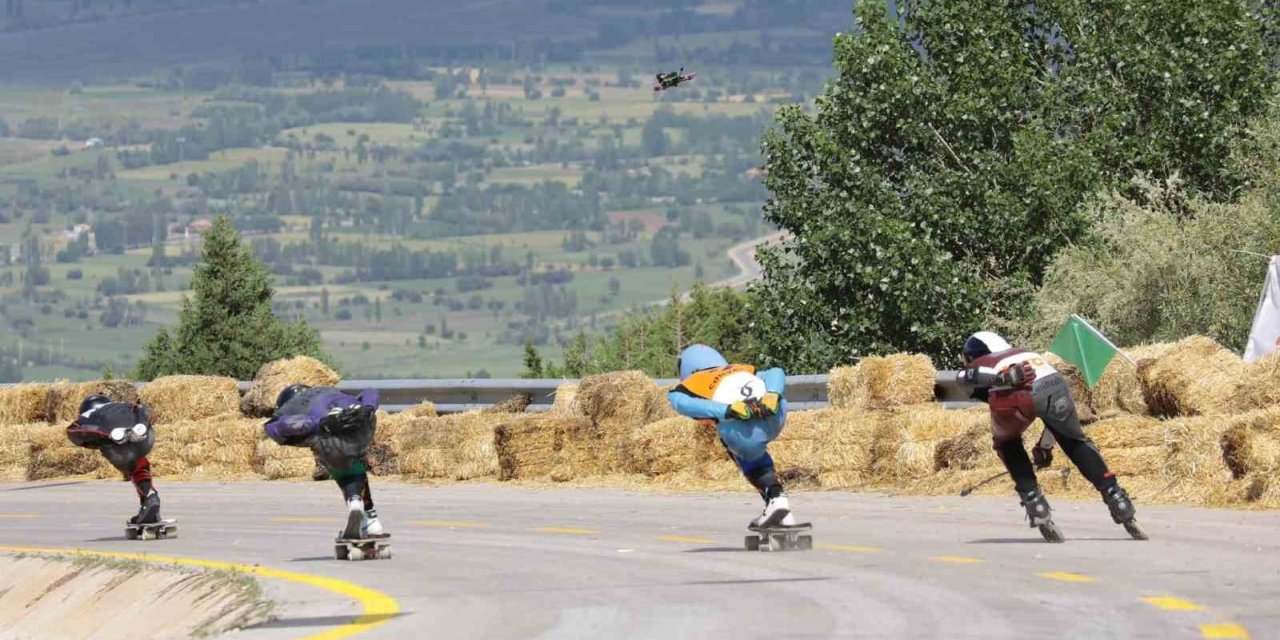 Erzincan’da 2024 Dünya Kaykay İniş Şampiyonası