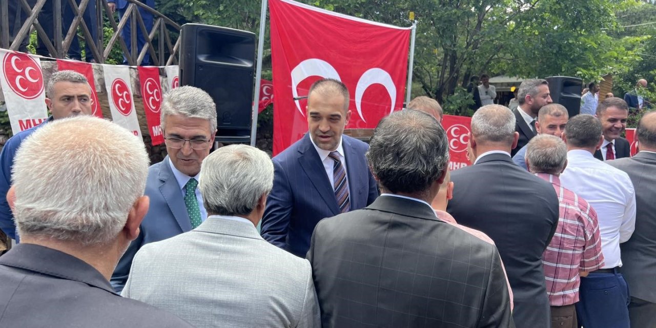 MHP’de bayramlaşma programına yoğun katılım