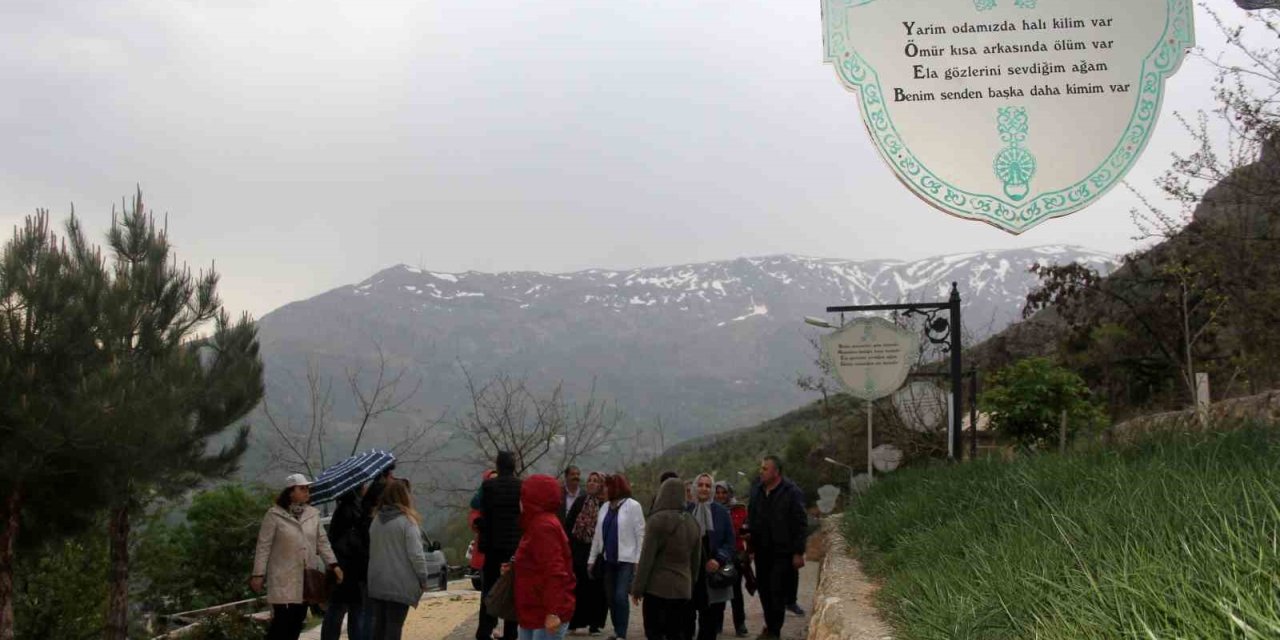 Özlem ve hasretin dile geldiği Mani Yolu