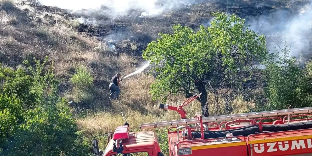 Üzümlü’de örtü yangını