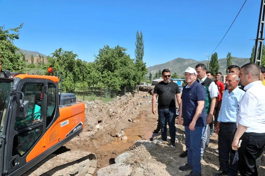 Vali Polat, selden etkilenen köylerde incelemede bulundu