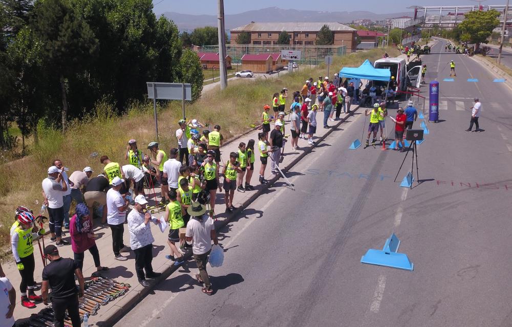 Karslı Fırat, Ahlat’ta Türkiye Şampiyonasına katıldı