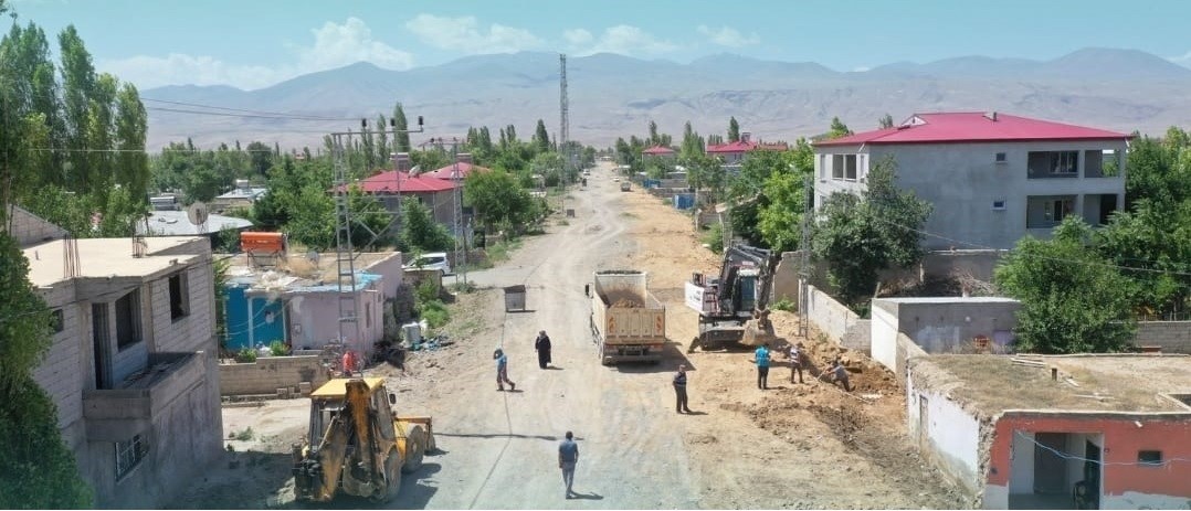 Iğdır Belediyesinden yol genişletme çalışması