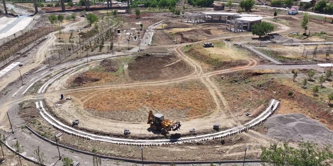 Bingöl’deki millet bahçesinde çalışmalar devam ediyor