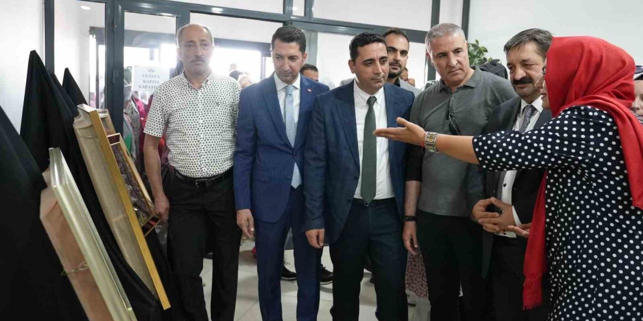 Elazığ’da kursiyerlerin ürünleri görücüye çıktı