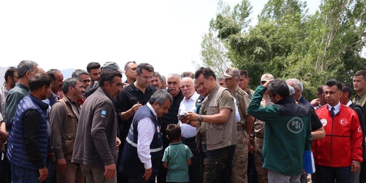 AFAD Başkanı Okay Memiş, selde zarar gören bölgelerde incelemelerde bulundu