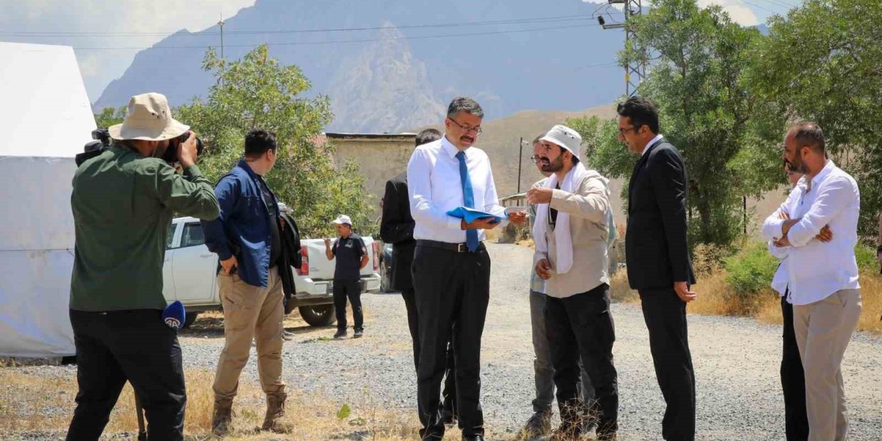 Hakkari Mir Çölemerik Kalesi’nde kazı çalışmaları başladı