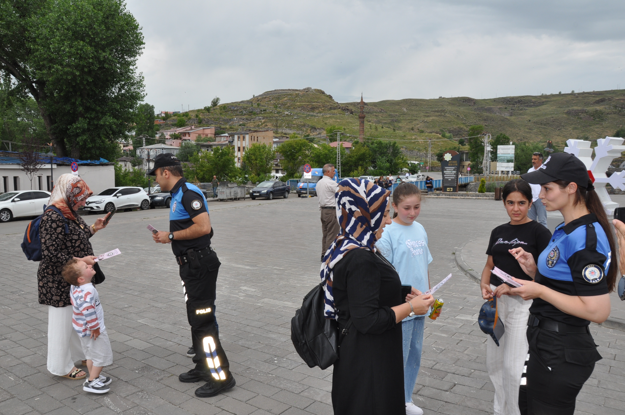 Kars'ta 289 ihbar yapılan KADES uygulaması tanıtıldı