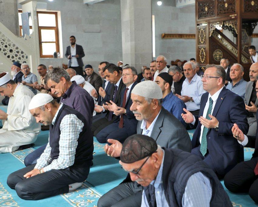 Kars'ta 15 Temmuz şehitleri anısına Mevlid-i Şerif okundu