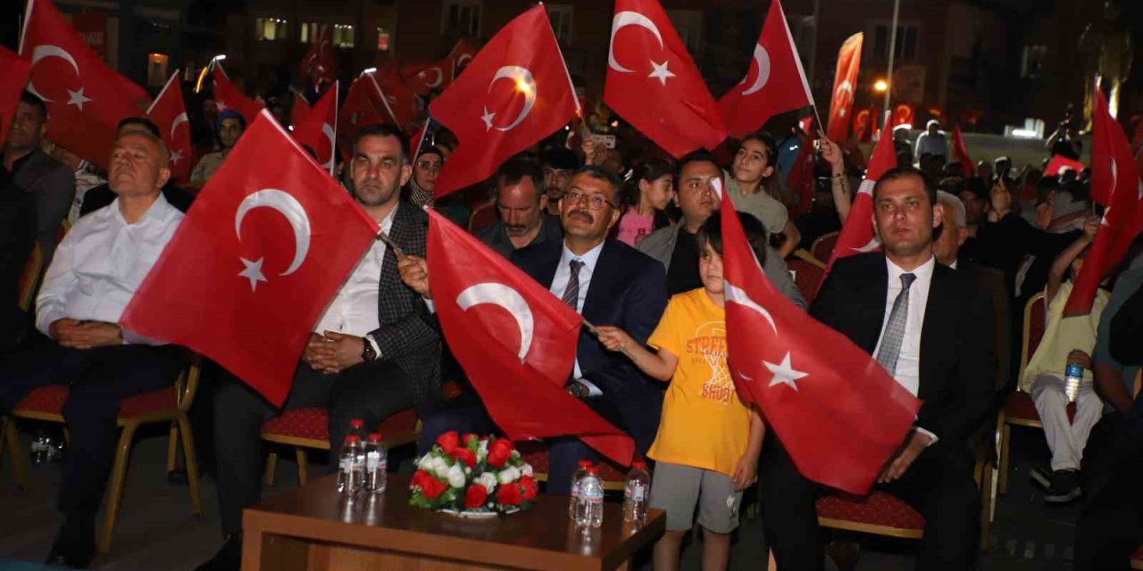 Hakkari’de 15 Temmuz etkinliğine yoğun ilgi