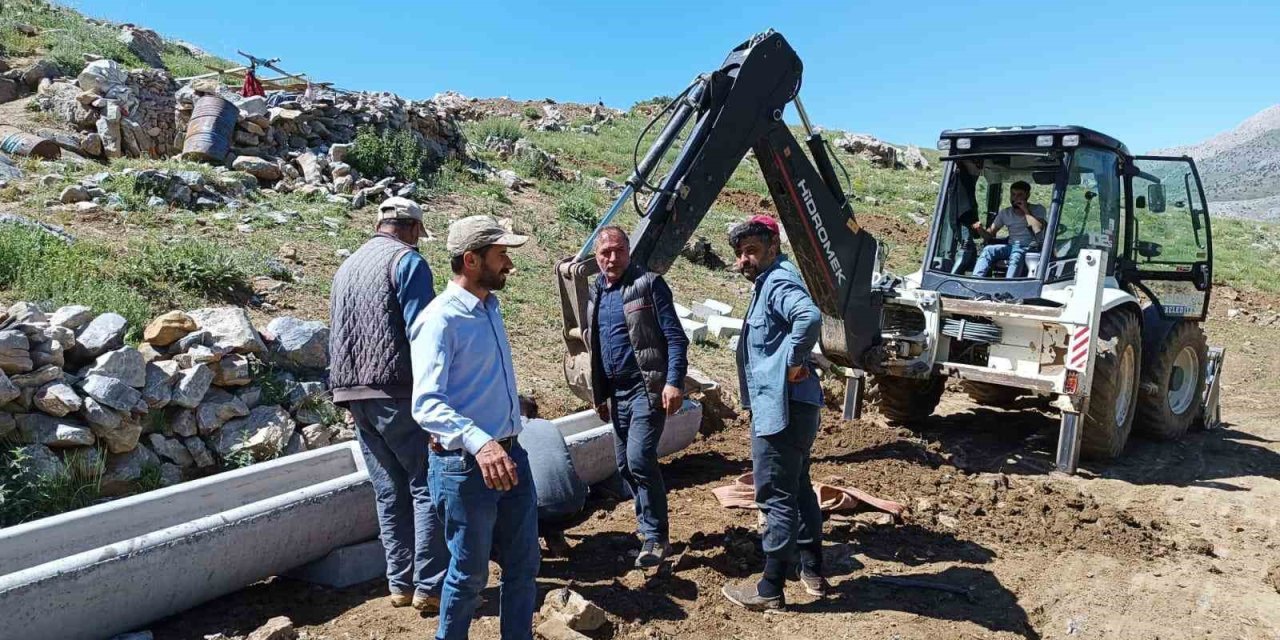 Doğanşehir’de yayladaki hayvanlar unutulmadı