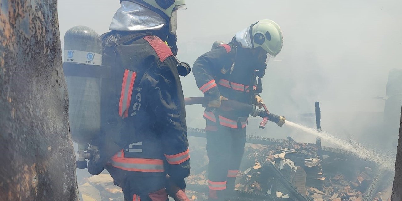 Malatya’da çatı yangını