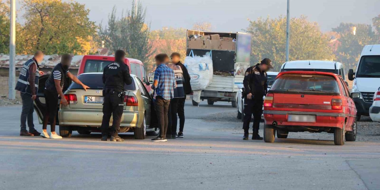 Erzincan’da 43 yıl 6 ay hapis cezası bulunan 7 şahıs yakalandı