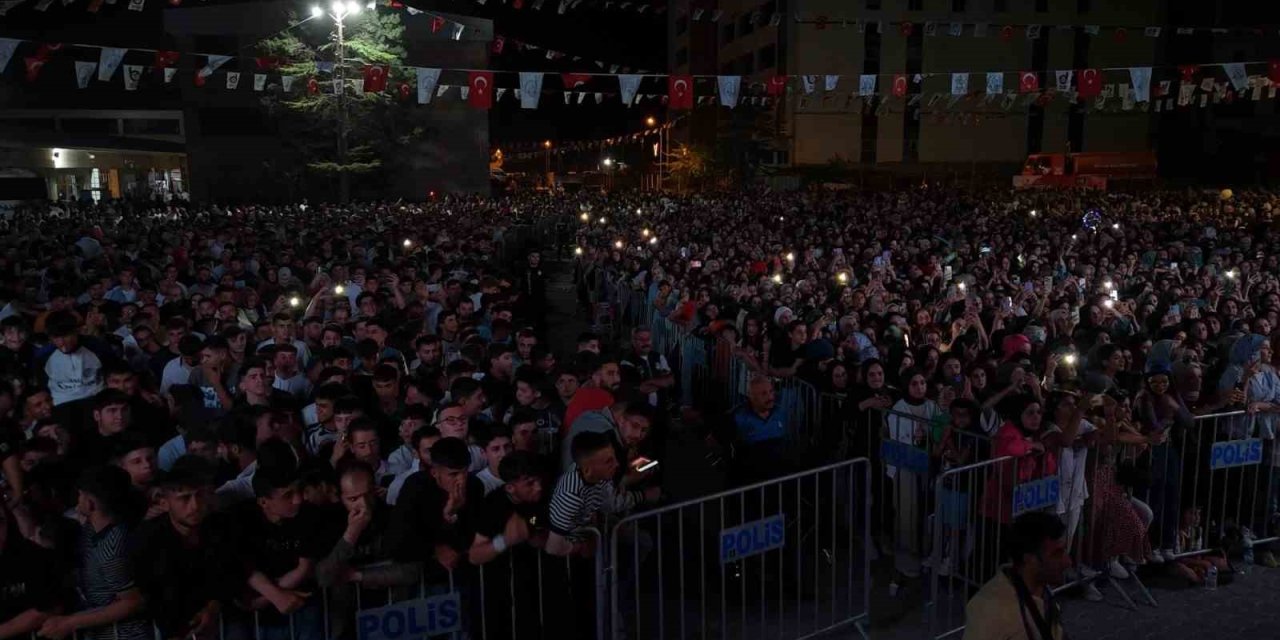 Bitlis’te Öykü Gürman rüzgarı esti