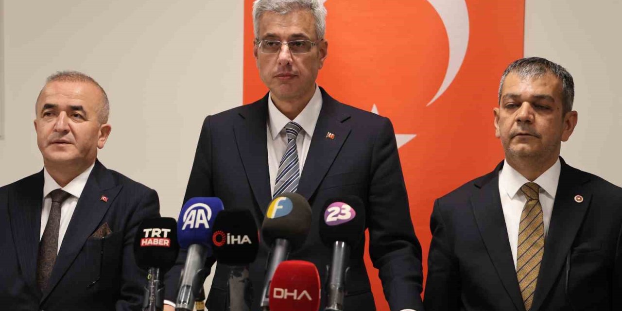 Bakan Memişoğlu: "Sağlıkla ilgili daha iyi şeyler yapmak için elimizden geleni yapıyoruz"