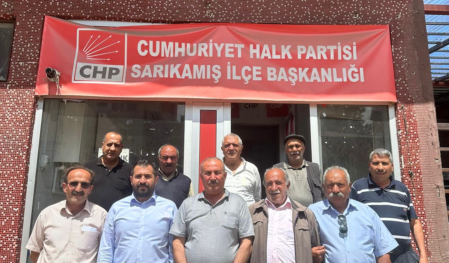 Başkan Uludaşdemir, ilçe başkanlıklarını ziyaret etti