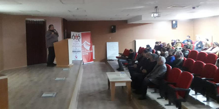 Kars’ta ‘Etkili İletişim Becerileri’ semineri düzenlendi