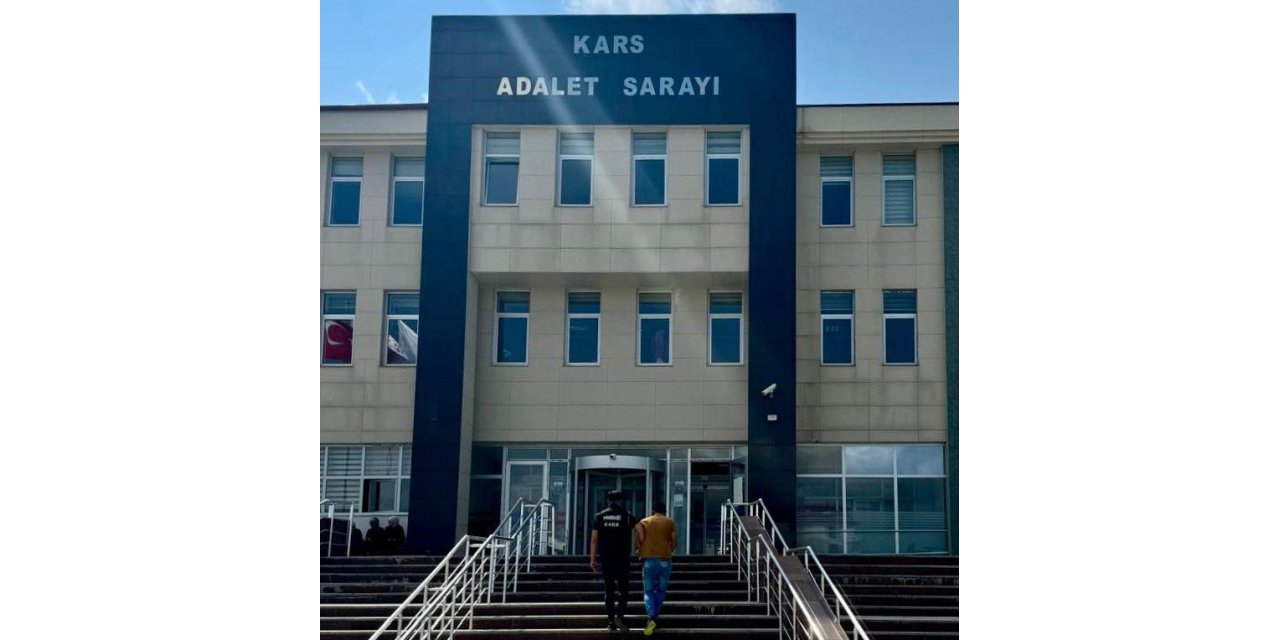 Kars’tan uyuşturucu geçirmeye çalışan İranlı tutuklandı