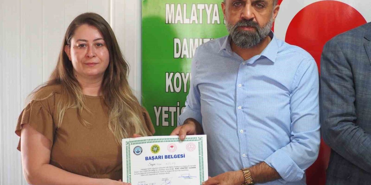 Malatya’da başarılı kursiyerlere sertifika verildi