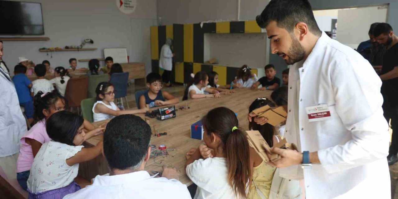 Elazığ’da çocuklara yönelik temel afet bilinçlendirme eğitimi