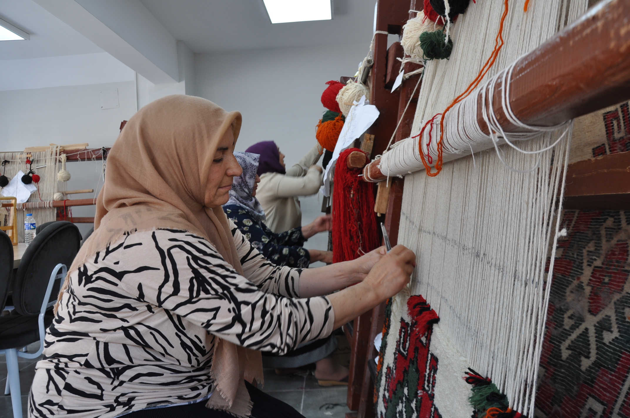 Kars Aile Destek Merkezi’nde kadınlar hem öğreniyor hem de sosyalleşiyor