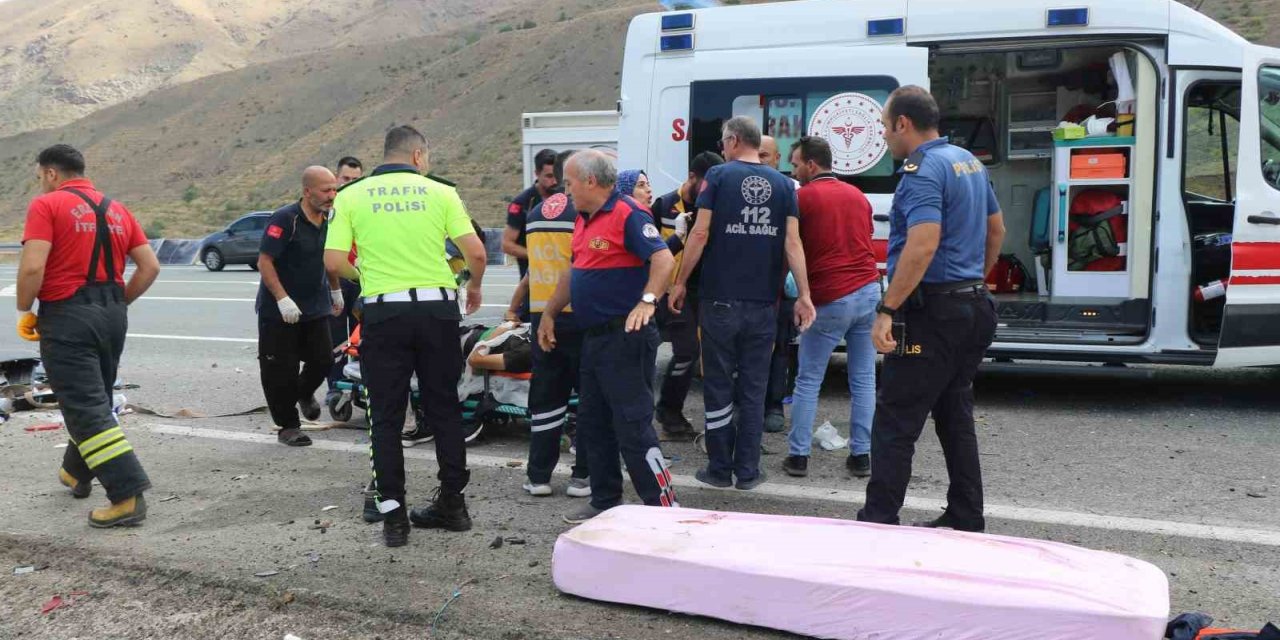 Erzincan’da katliam gibi kaza: 4 ölü, 2 yaralı