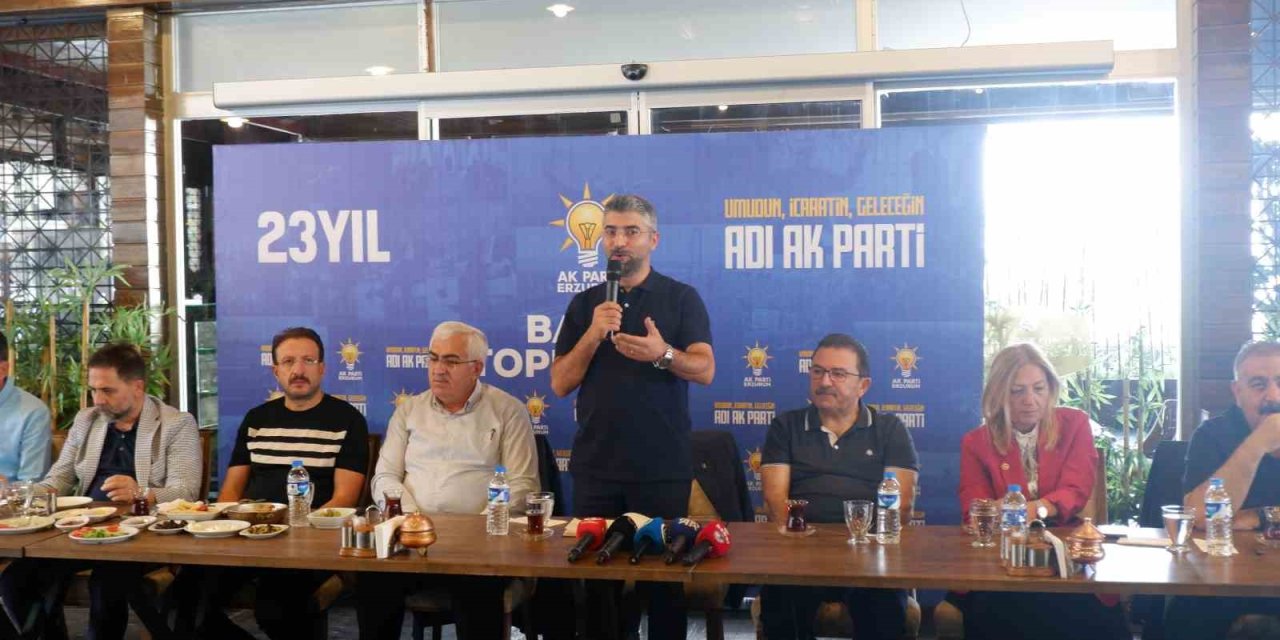 AK Parti Erzurum teşkilatı basınla buluştu