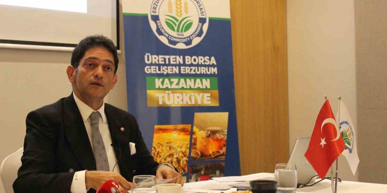 Erzurum Borsası Başkanı Hakan Oral hizmetlerini basına anlattı