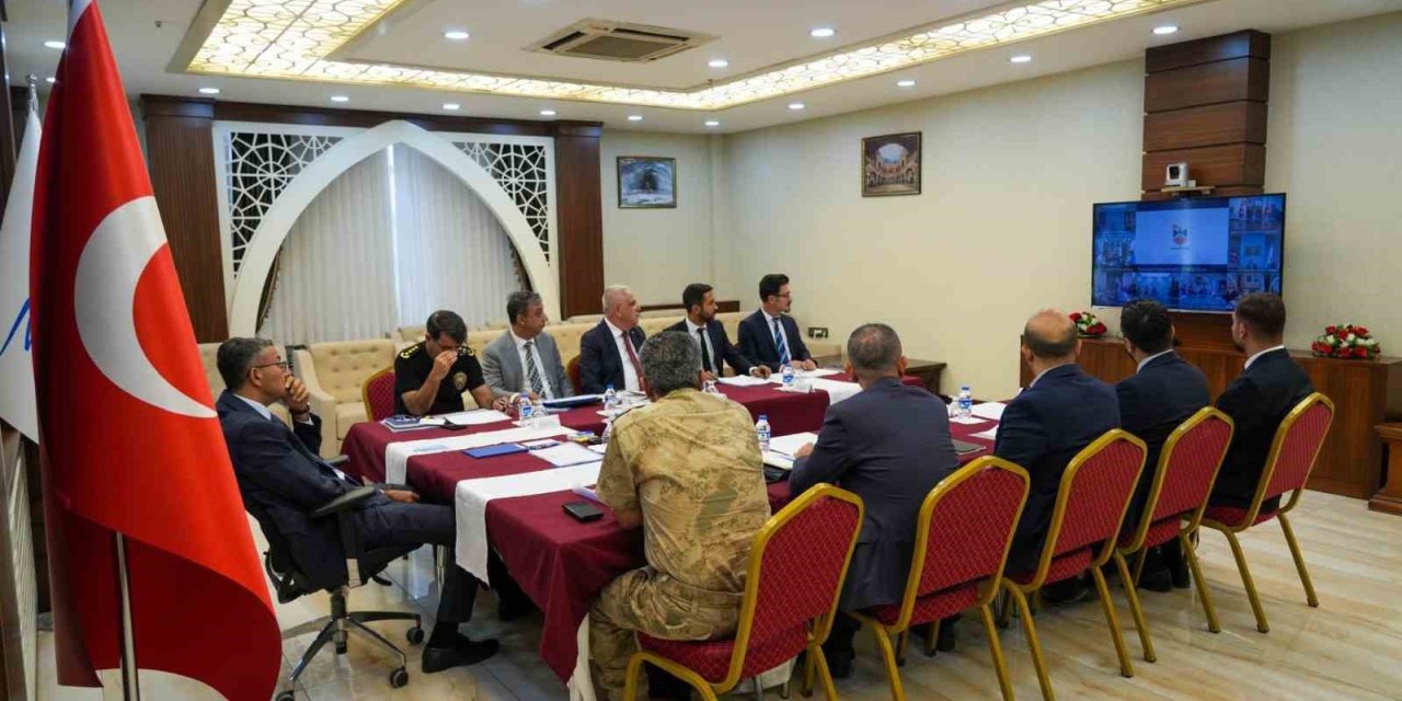 Hakkari’de “Metamfetaminle Mücadele Eylem Planı Değerlendirme Toplantısı’ yapıldı