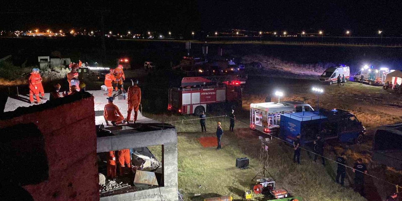 Erzincan’da gerçeği aratmayan deprem tatbikatı