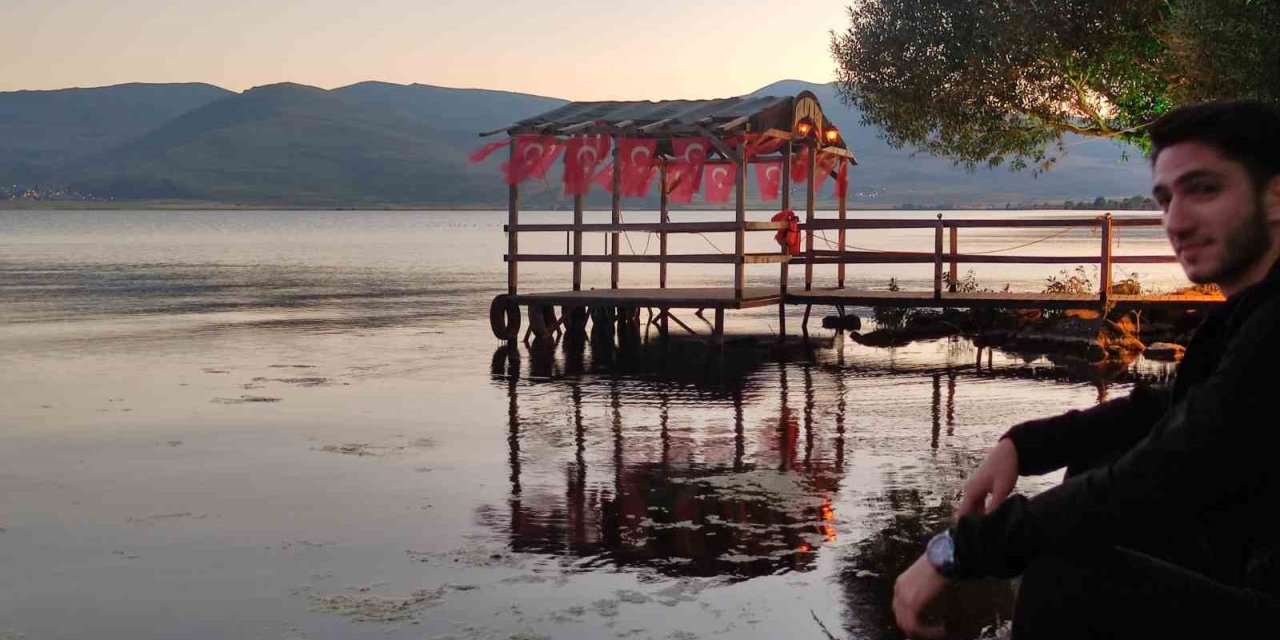 Çıldır Gölü’nde mest eden gün batımı manzarası