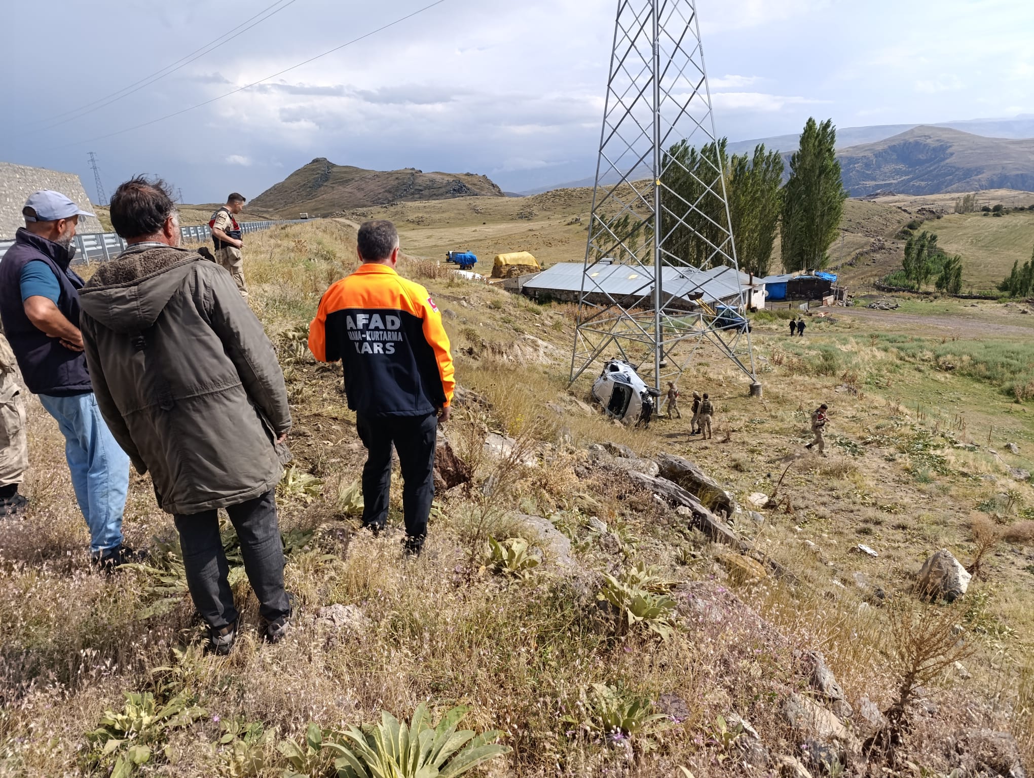 Kars’ta trafik kazası: 1’i ağır 4 yaralı