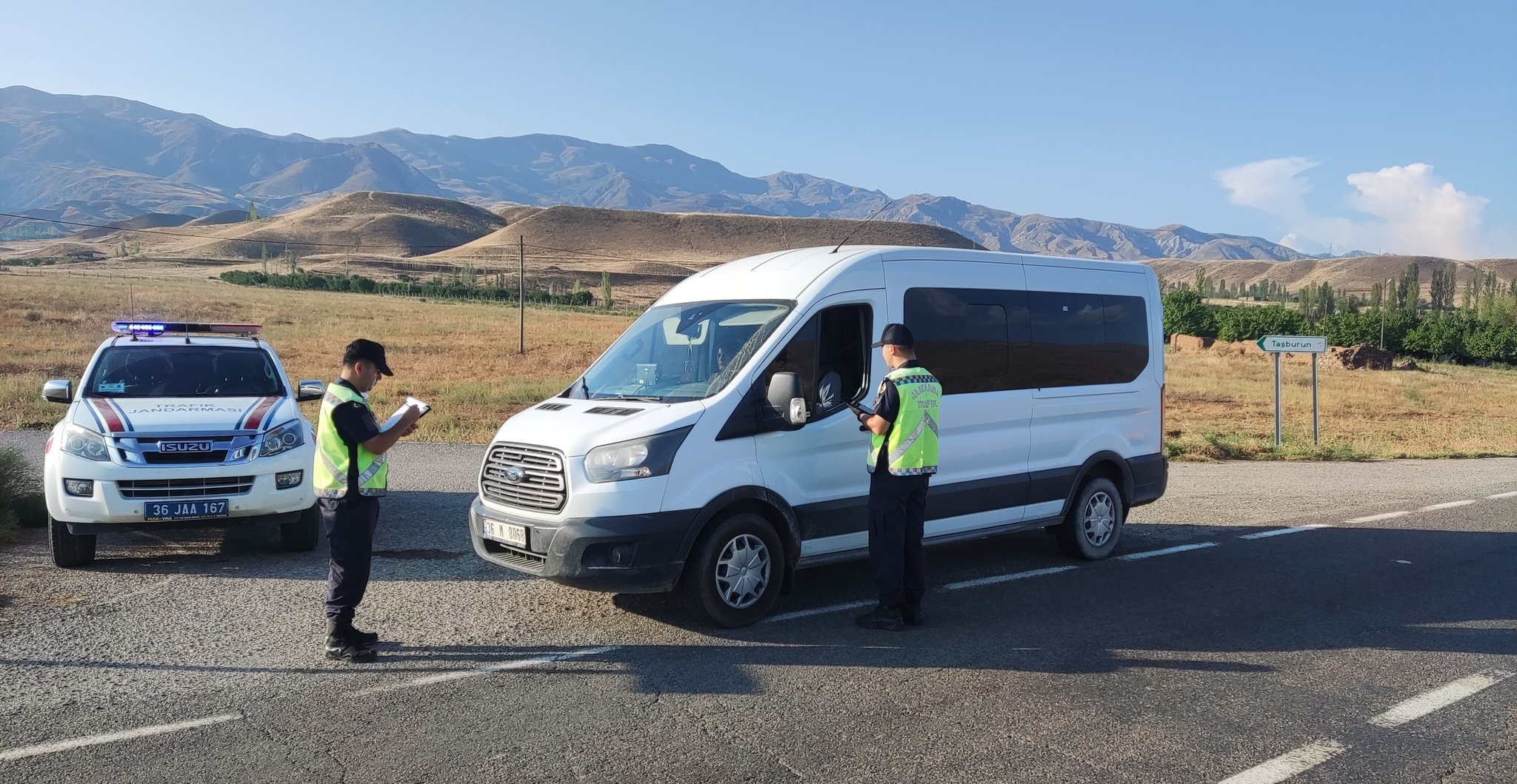 Kars'ta okul servislerine sıkı denetim