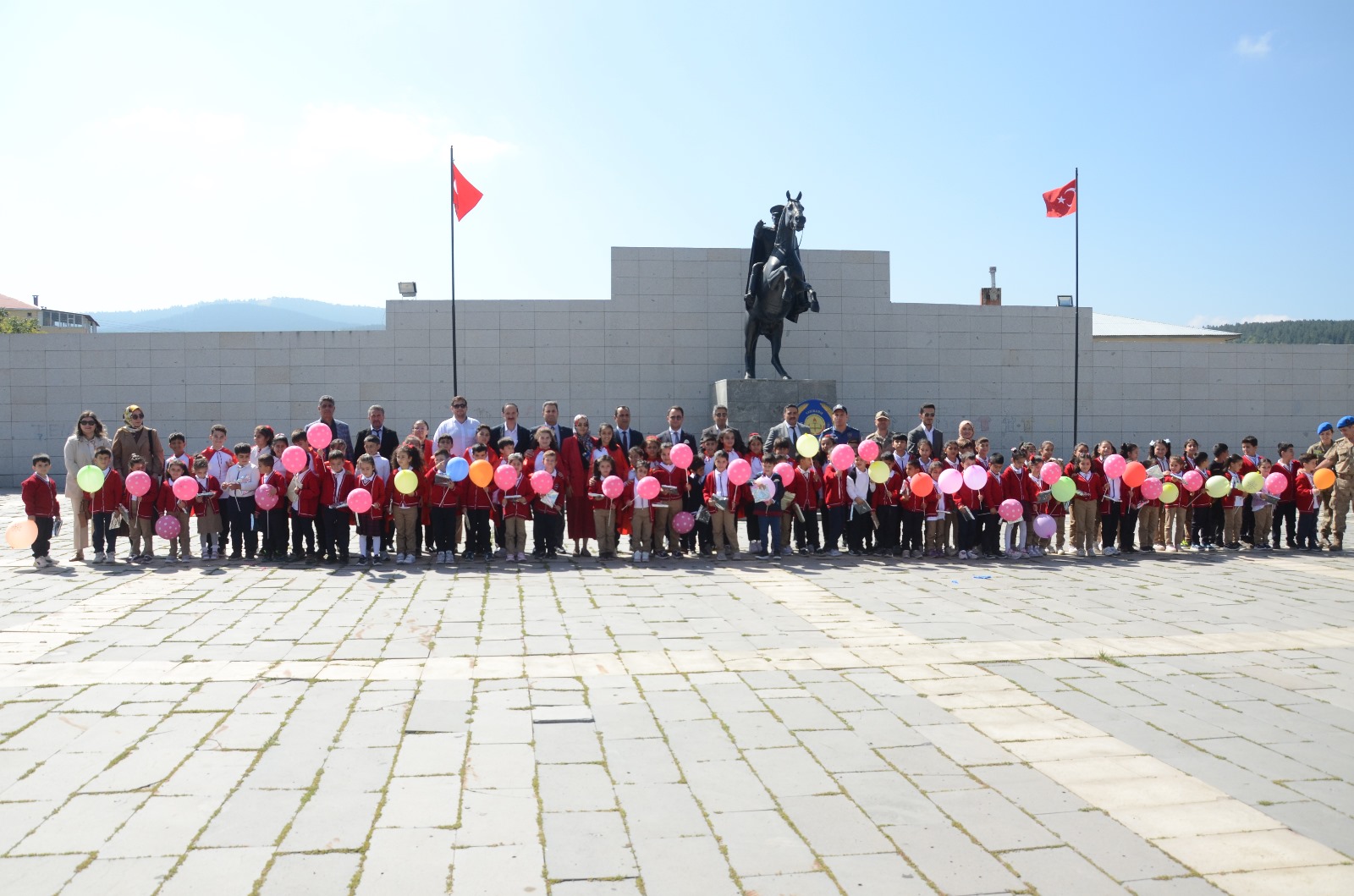 Sarıkamış'ta İlköğretim Haftası kutlandı