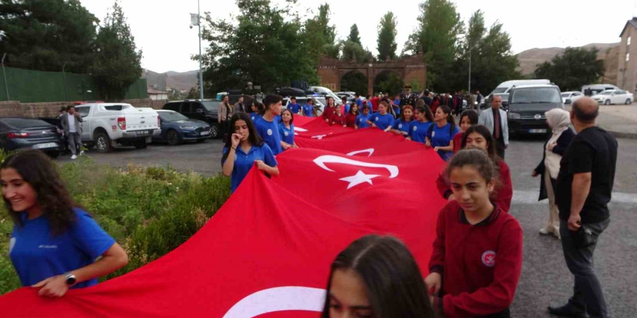 Bitlis’te 19 Eylül Gaziler Günü törenle kutlandı