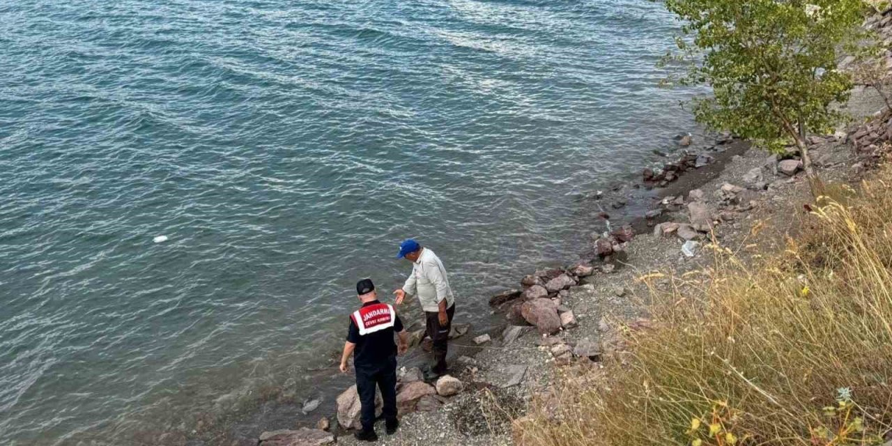 Jandarma çevre kirliliğine karşı vatandaşları bilgilendirdi