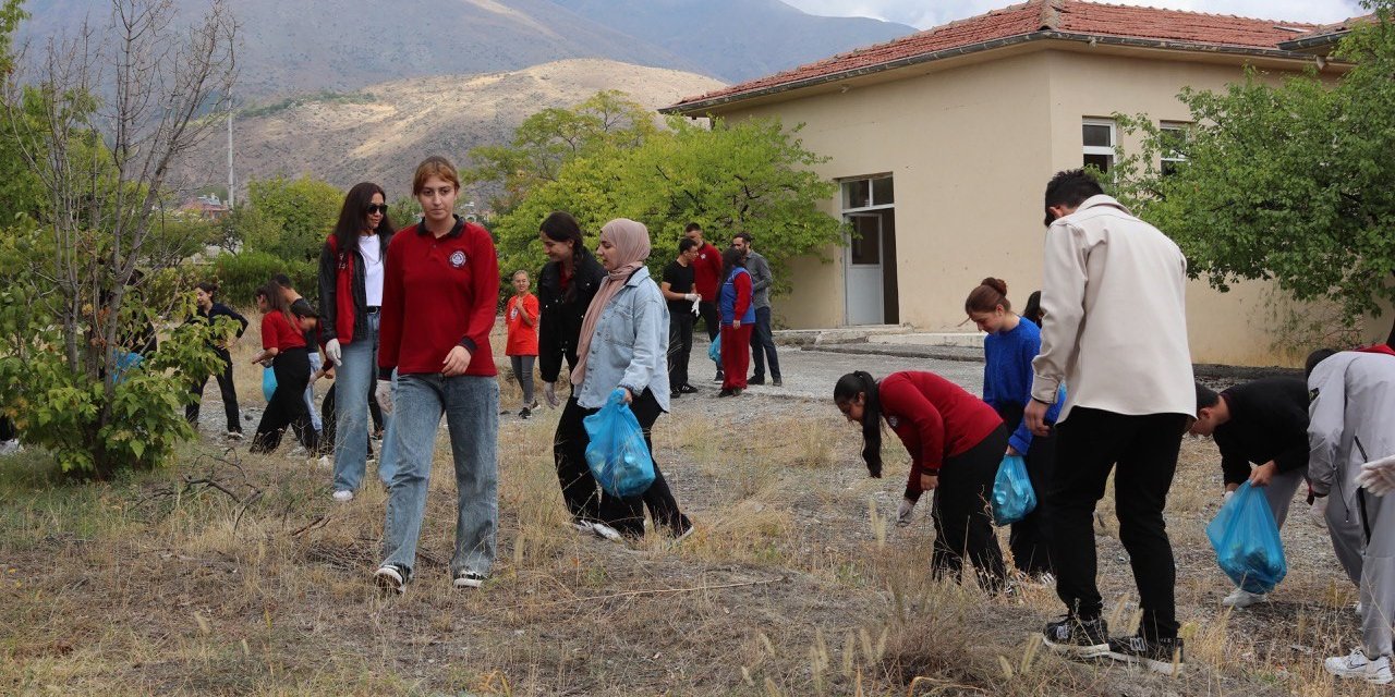 Gençler çevre için buluştu