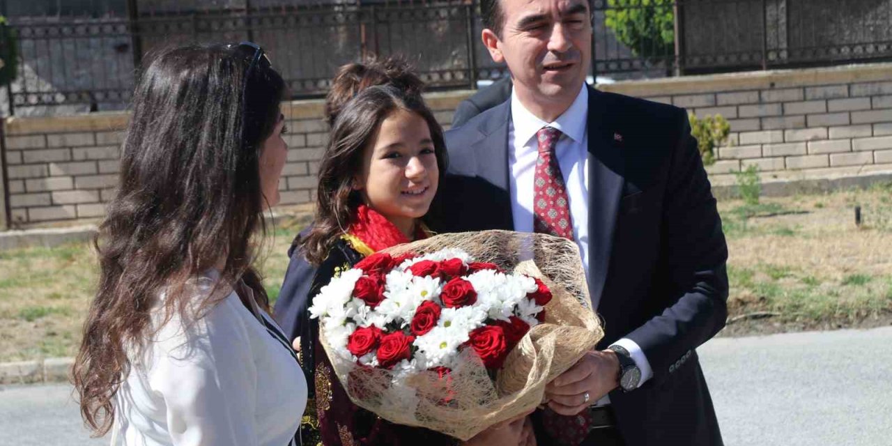 Bitlis’in yeni valisi Ahmet Karakaya görevine başladı