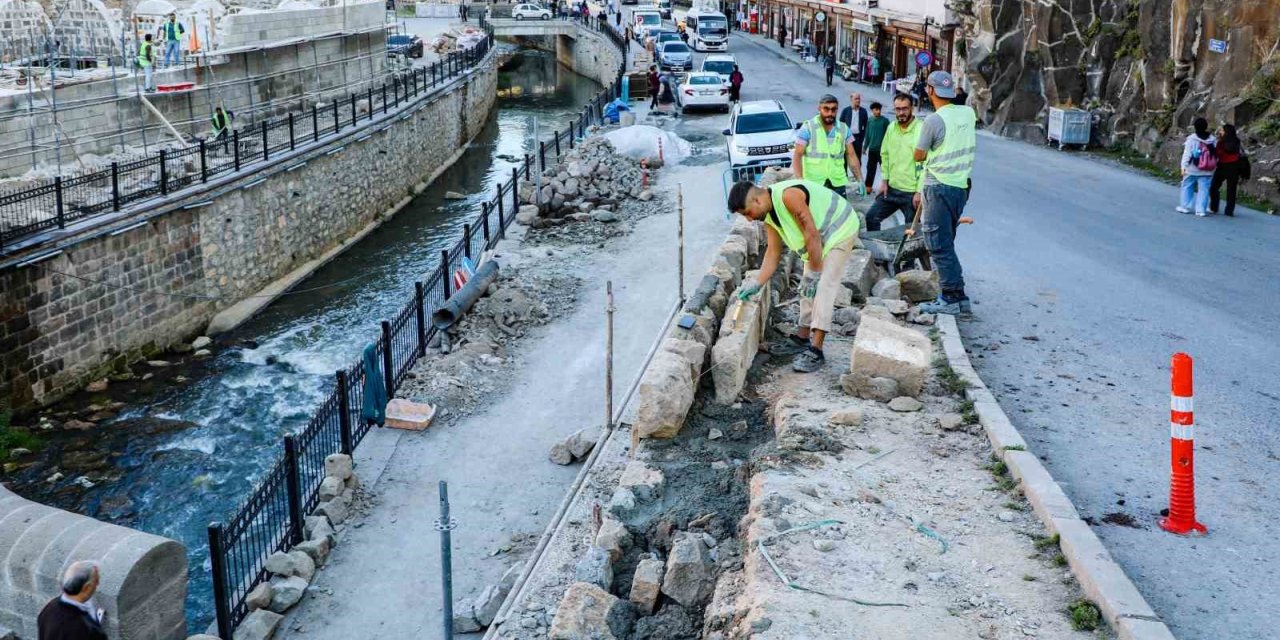 Bitlis’te tarihi doku yeniden canlanıyor