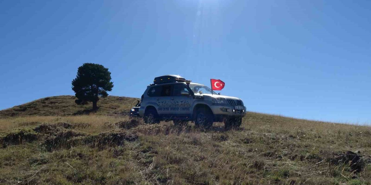 Erzurum’da off-roadçular "Yaza veda, kışa merhaba" dedi