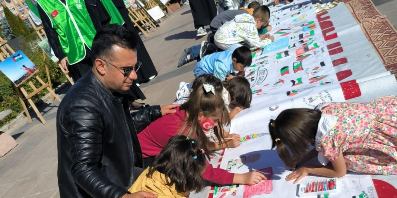 Devlet korumasındaki çocuklar “Filistin’deki Çocuklar İçin Çiz” etkinliğine katıldı