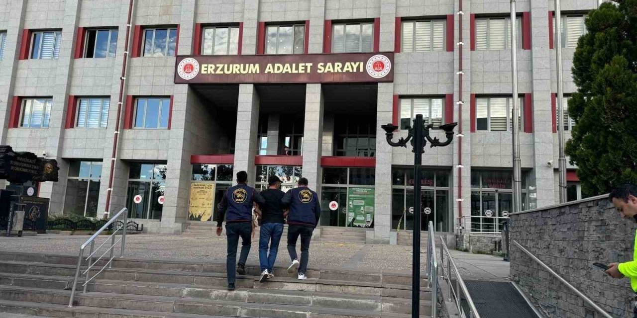 Jandarma Erzurum’da aranan 43 şahsı yakaladı