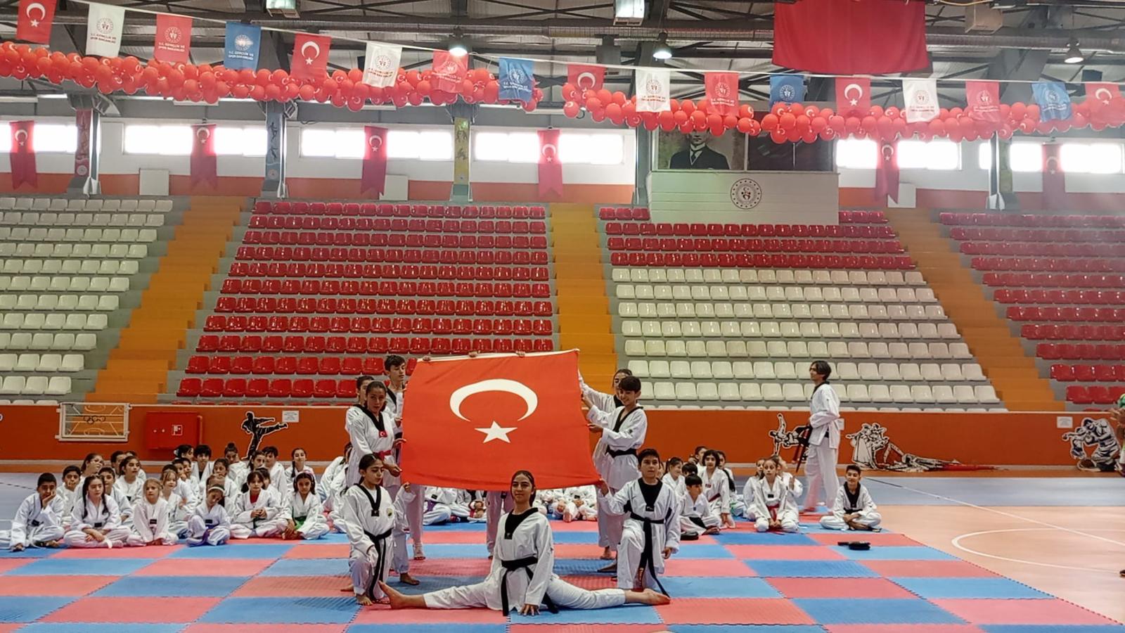 Kars’ta Taekvando Kuşak Sınavı yapıldı