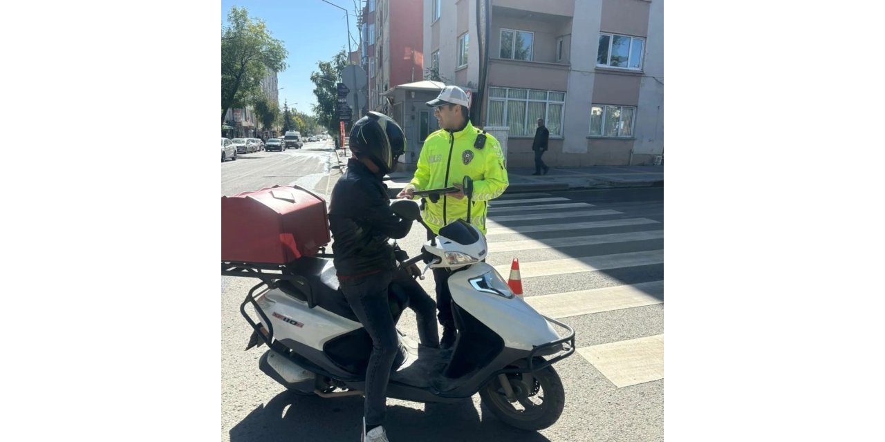 Kars’ta motosiklet kuryeler denetlendi