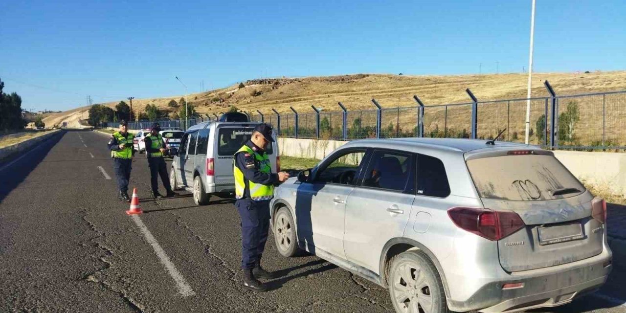 Van’da 142 araç trafikten men edildi